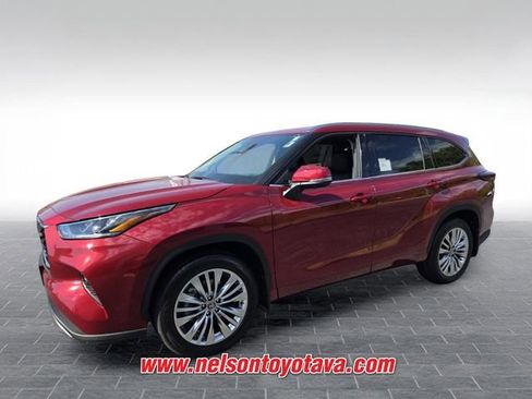 New 2026 Toyota Highlander Platinum AWD/4WD image 3