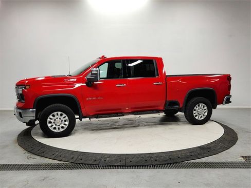 Used 2024 Chevrolet Silverado 3500 LTZ w/ LTZ Plus Package image 4