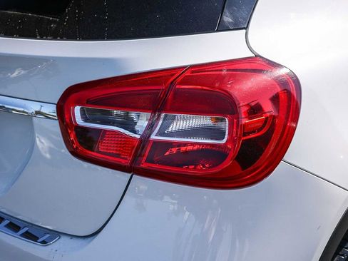 Used 2019 Mercedes-Benz GLA 250 image 11