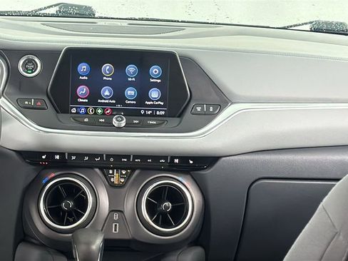 Used 2021 Chevrolet Blazer LT image 17