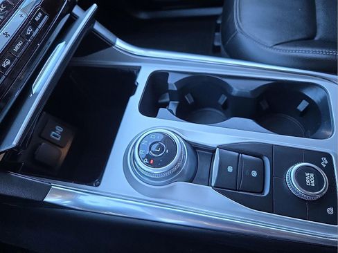 Used 2022 Ford Explorer Limited image 25