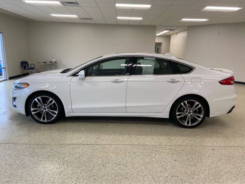 Used 2020 Ford Fusion Titanium image 9