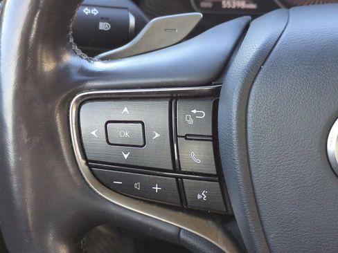 Used 2020 Lexus ES 300h w/ Premium Package image 22