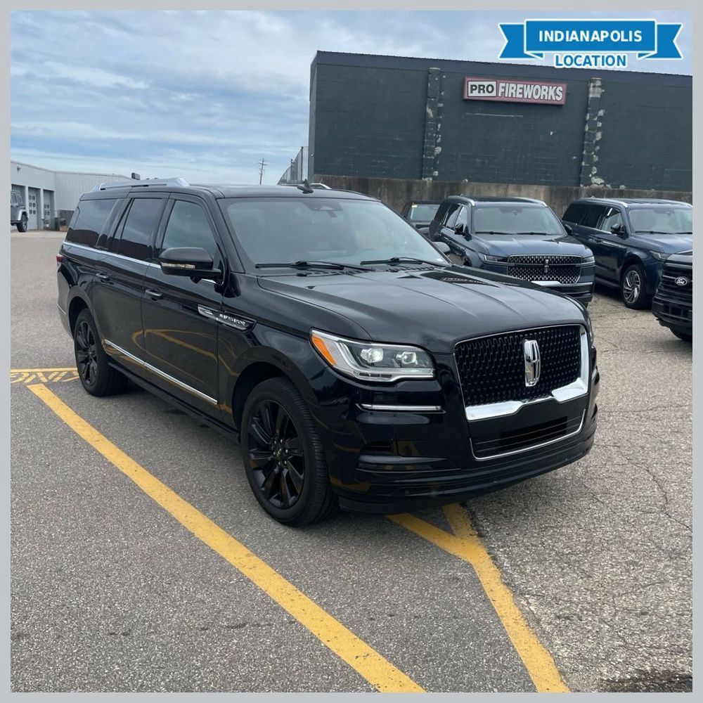 Used 2022 Lincoln Navigator L Reserve AWD/4WD image 1