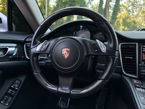 Used 2015 Porsche Panamera 4S image 19