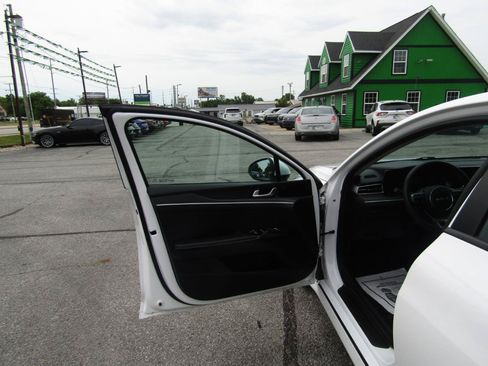 Used 2023 Kia K5 LXS FWD image 10