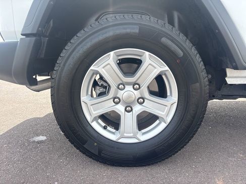 Used 2020 Jeep Wrangler Sport AWD/4WD image 27