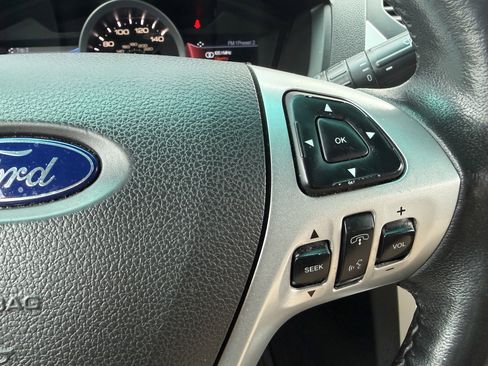 Used 2014 Ford Explorer XLT w/ Equipment Group 202A image 27