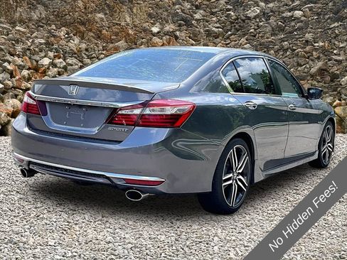 Used 2017 Honda Accord Sport image 2