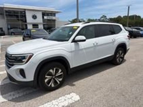 Certified 2024 Volkswagen Atlas SE FWD image 29