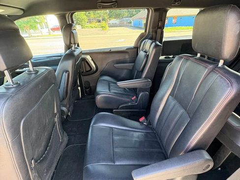 Used 2018 Dodge Grand Caravan GT FWD image 11