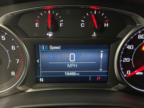 Used 2023 GMC Acadia SLE w/ Driver Convenience Package image 10