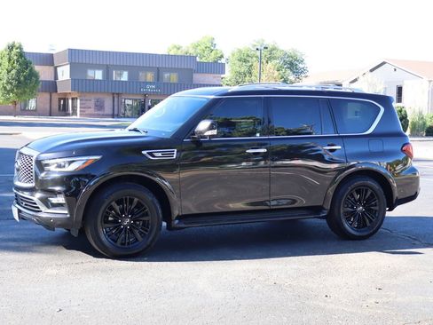 Used 2018 INFINITI QX80 4WD w/ Driver Assistance Package image 10
