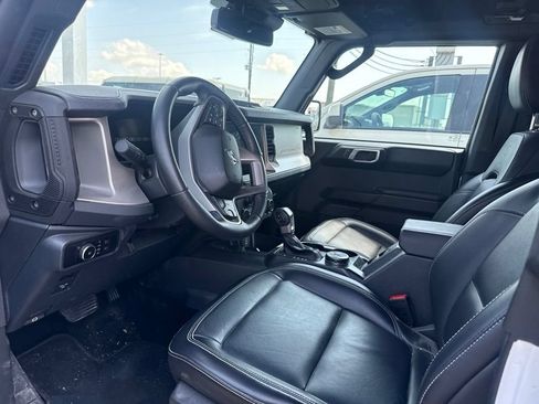 Used 2026 Ford Bronco Outer Banks AWD/4WD image 8
