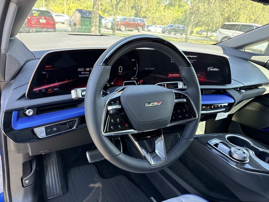 New 2027 Cadillac Optiq V w/ Deep Ocean Design Edition AWD/4WD image 33