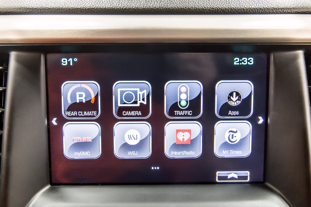 Used 2019 GMC Acadia Denali w/ Technology Package FWD image 22