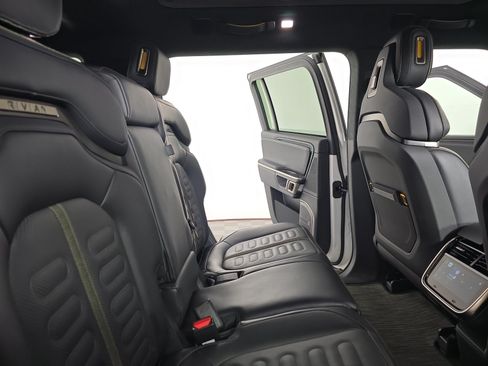 Used 2024 Rivian R1S Adventure AWD/4WD image 22