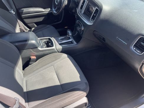 Used 2022 Dodge Charger SXT RWD image 15
