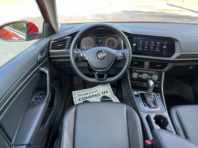 Used 2019 Volkswagen Jetta SEL FWD image 32