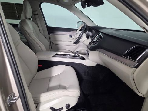 Used 2023 Volvo XC90 B6 Plus w/ Protection Package Premier AWD/4WD image 32