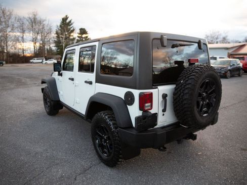 Used 2016 Jeep Wrangler Unlimited Sport image 5