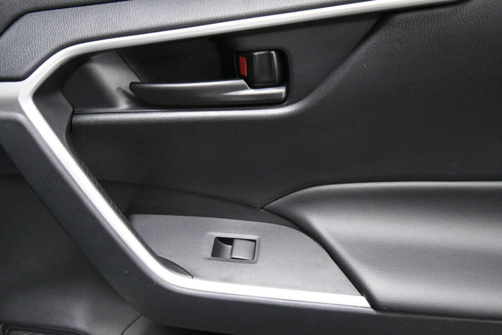 Certified 2025 Toyota RAV4 LE FWD image 24