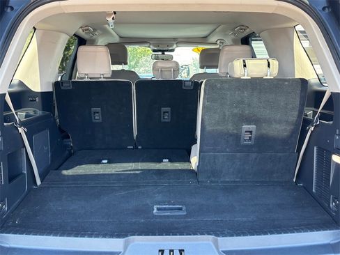Used 2024 Ford Expedition Limited image 32