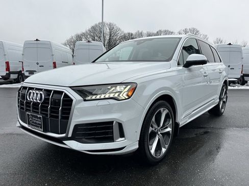 Used 2023 Audi Q7 3.0T Prestige image 3