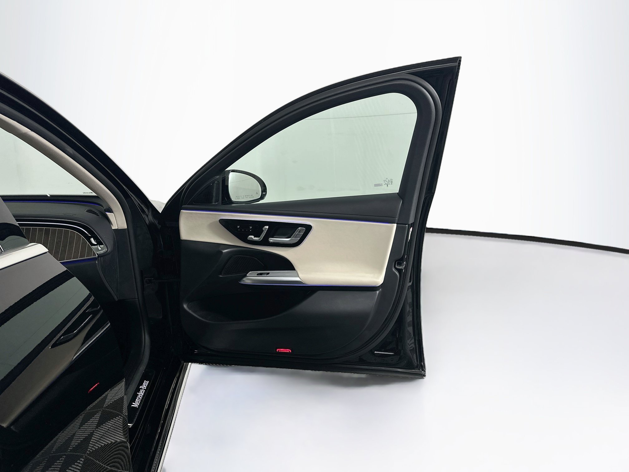 Used 2025 Mercedes-Benz E 350 Sedan w/ Winter Package image 35