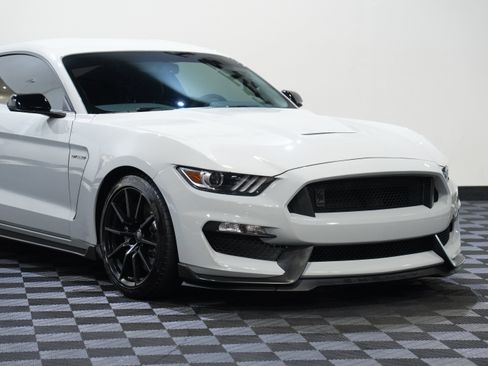 Used 2016 Ford Mustang Shelby GT350 w/ Technology Package RWD image 9