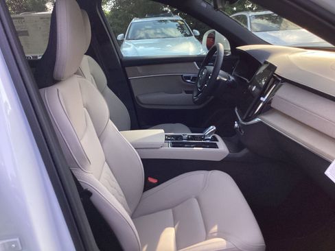 Used 2026 Volvo XC90 B6 Plus w/ Protection Package Premier image 21