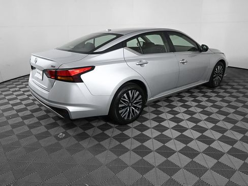 Used 2024 Nissan Altima 2.5 SV image 24