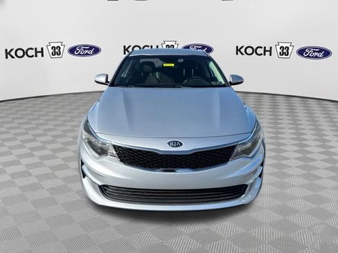 Used 2018 Kia Optima LX FWD image 2