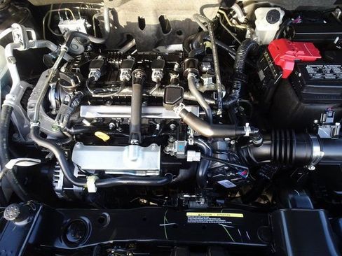 Used 2024 Nissan Kicks S image 13