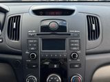 Used 2011 Kia Forte EX image 3