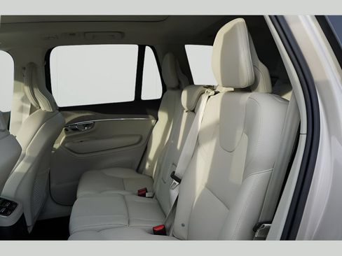 New 2025 Volvo XC90 T8 Plus w/ Protection Package Premier AWD/4WD image 21
