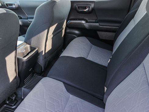 Used 2023 Toyota Tacoma TRD Off-Road image 19