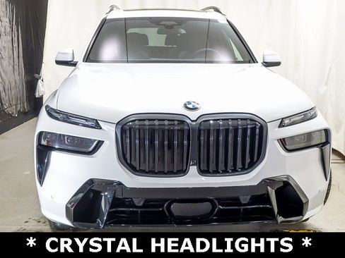 Used 2026 BMW X7 xDrive40i w/ Executive Package image 3