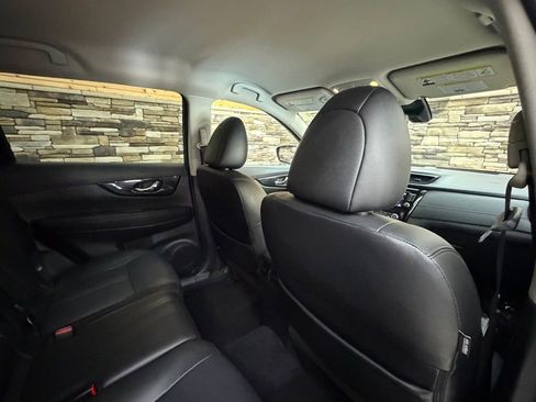 Used 2019 Nissan Rogue SL image 29