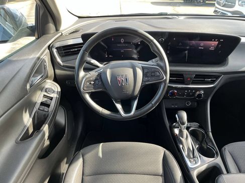 Used 2025 Buick Encore GX Preferred FWD image 11