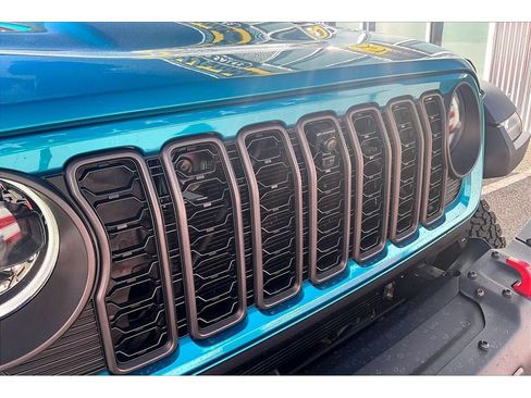 Used 2024 Jeep Wrangler Rubicon w/ XTREMEE 35" Tire Package image 31