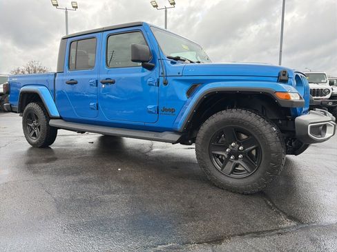 Used 2021 Jeep Gladiator Sport image 50