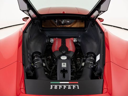 Certified 2017 Ferrari 488 GTB RWD image 27