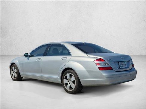 Used 2007 Mercedes-Benz S 550 4MATIC image 7