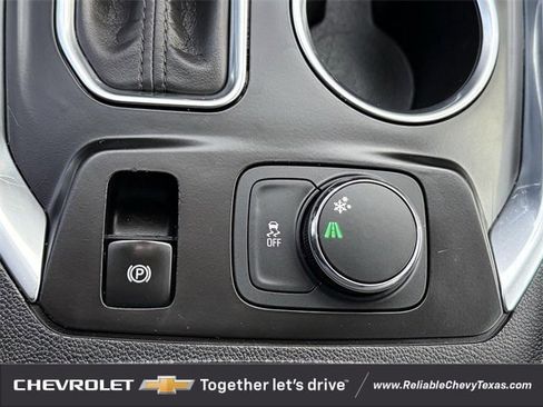 Used 2020 Chevrolet Traverse LT image 21