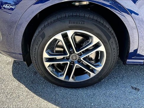 Certified 2025 Audi Q5 2.0T Premium Plus image 13