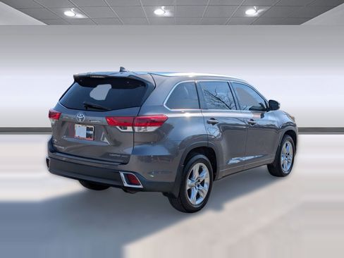 Used 2019 Toyota Highlander Limited image 9
