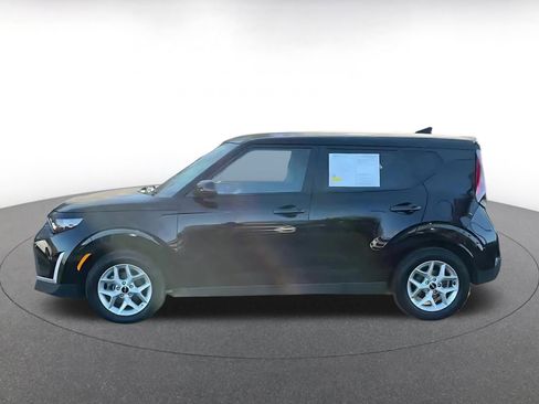 Used 2025 Kia Soul LX w/ LX Technology Package image 10