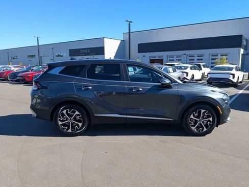 Used 2023 Kia Sportage EX image 2