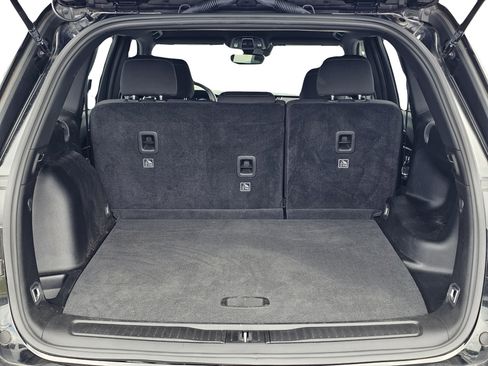 Used 2024 Jeep Grand Cherokee Laredo RWD image 12